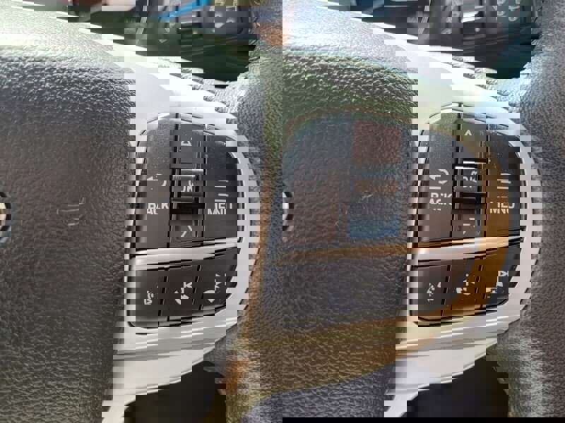 Used 2023 Ford Explorer XLT image 21