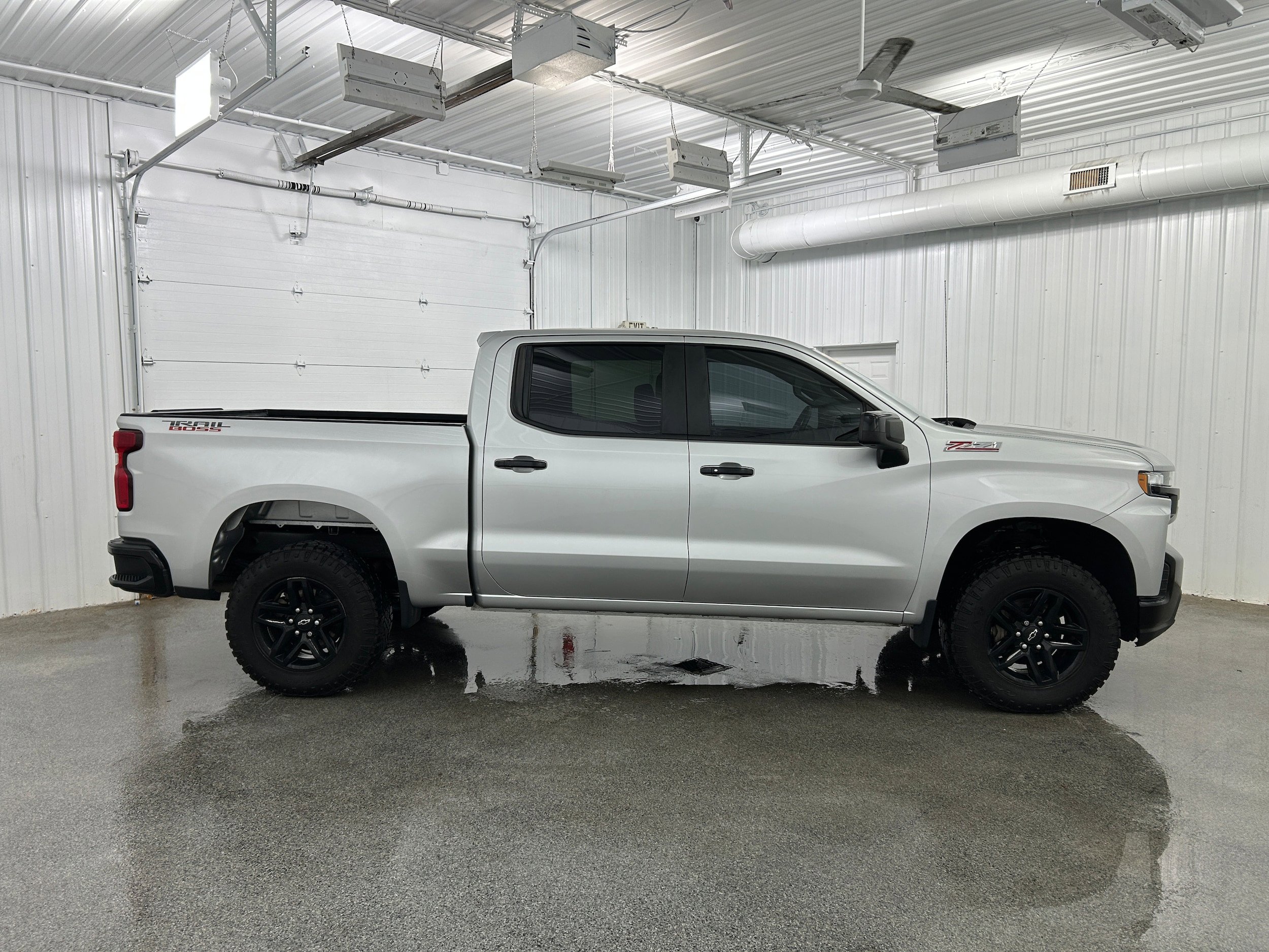 Used 2020 Chevrolet Silverado 1500 LT Trail Boss AWD/4WD image 33