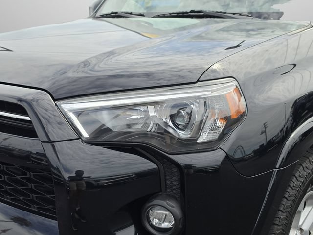 Used 2022 Toyota 4Runner SR5 AWD/4WD image 16