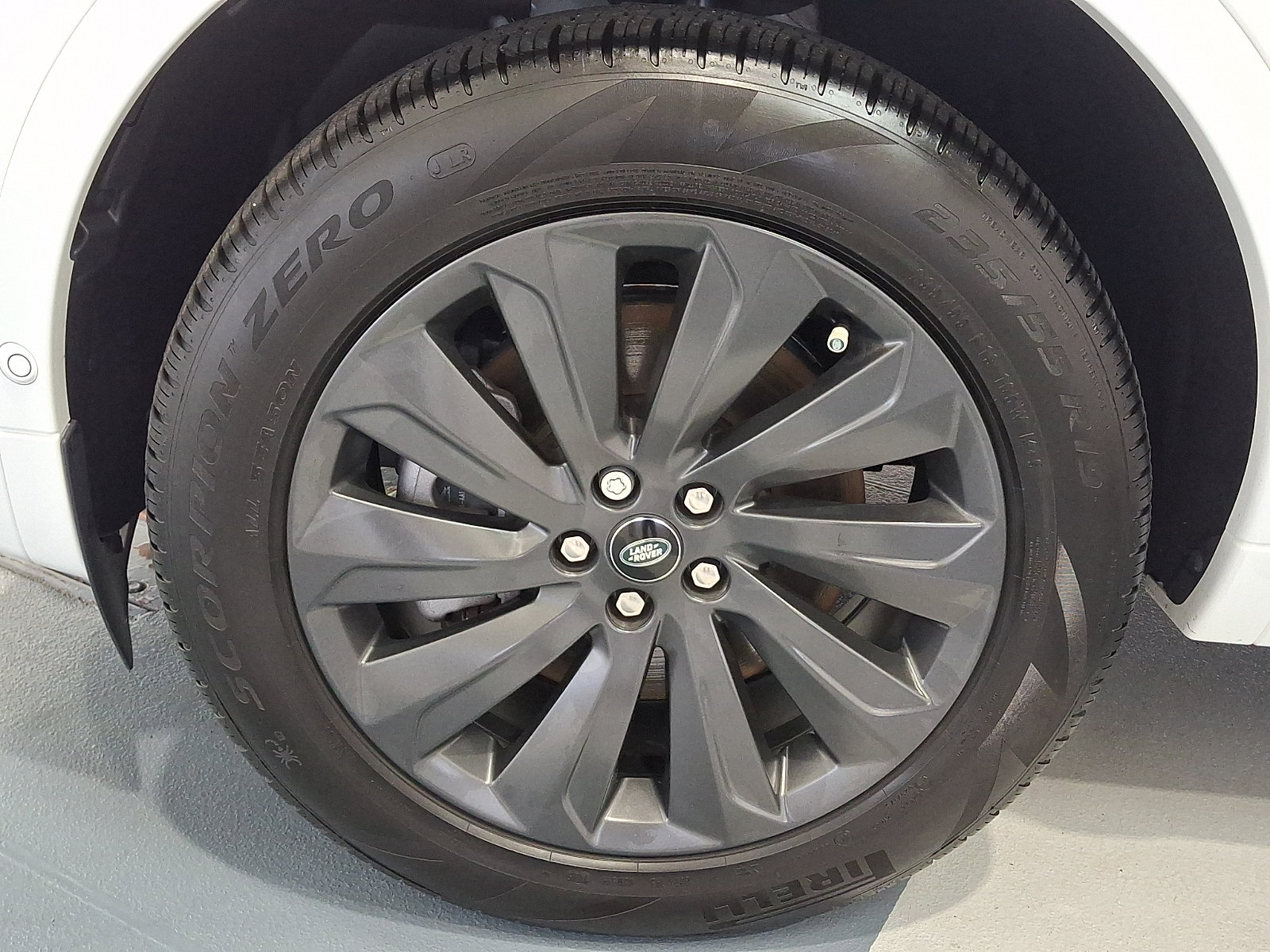 Certified 2025 Land Rover Discovery Sport S AWD/4WD image 8