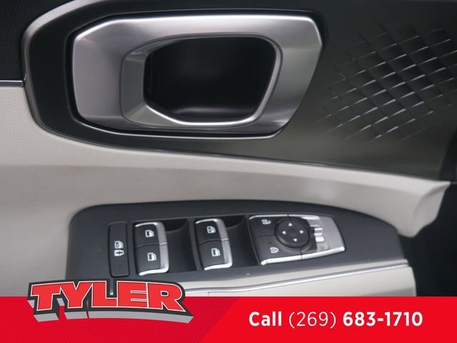 Used 2023 Kia Sorento EX image 19