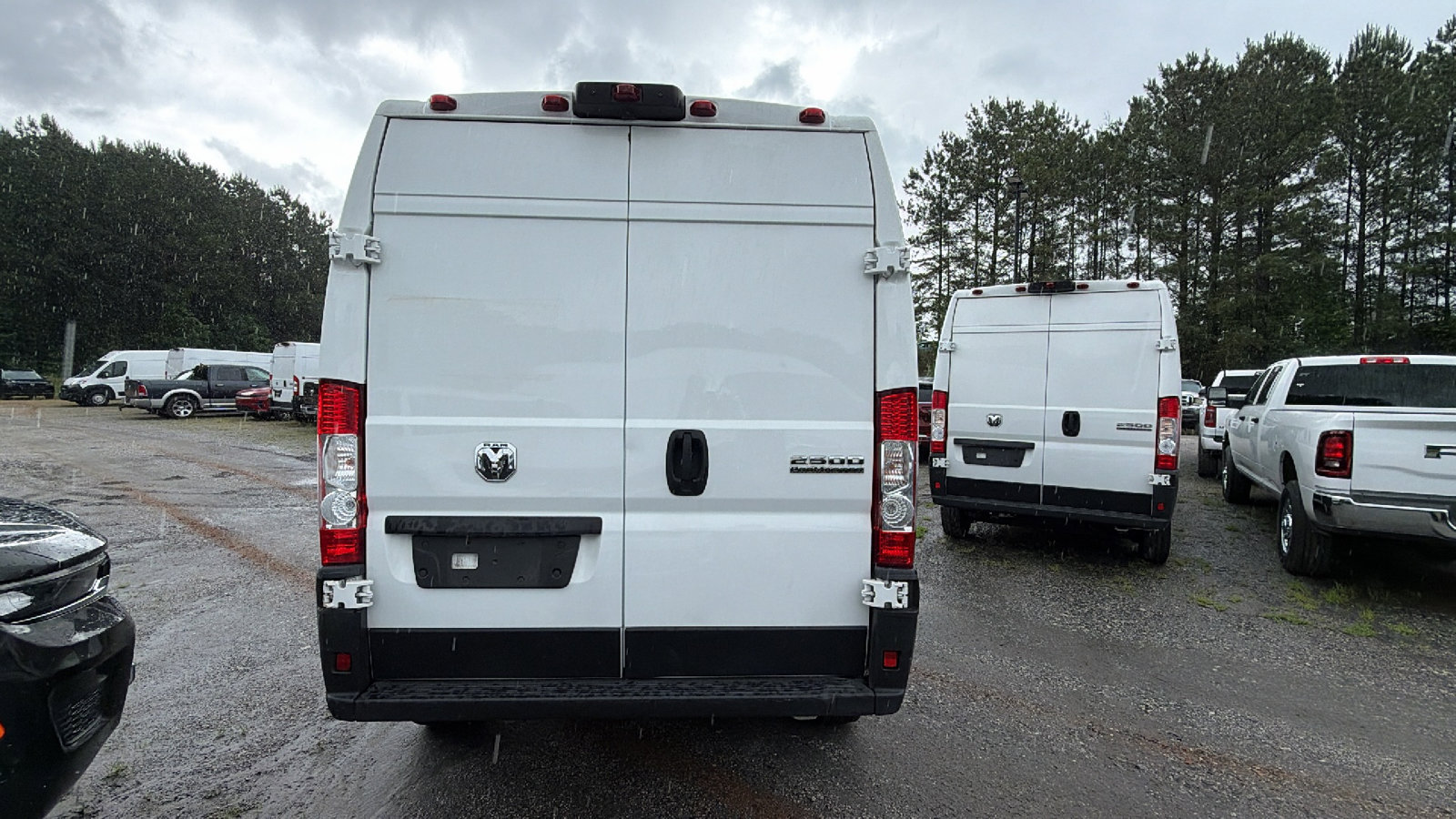 Used 2024 RAM ProMaster 2500 w/ Convenience Group FWD image 9