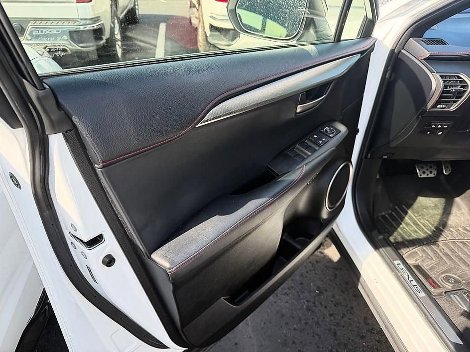 Used 2024 Lexus LX 600 F Sport image 11