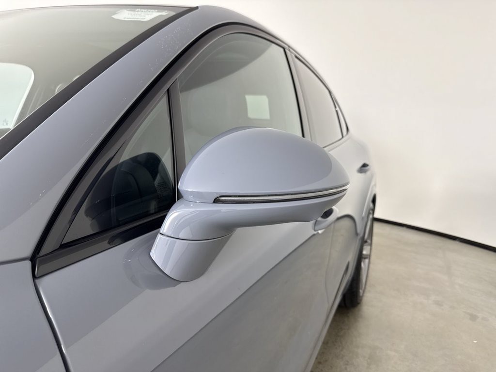 New 2026 Porsche Cayenne Coupe AWD/4WD image 12