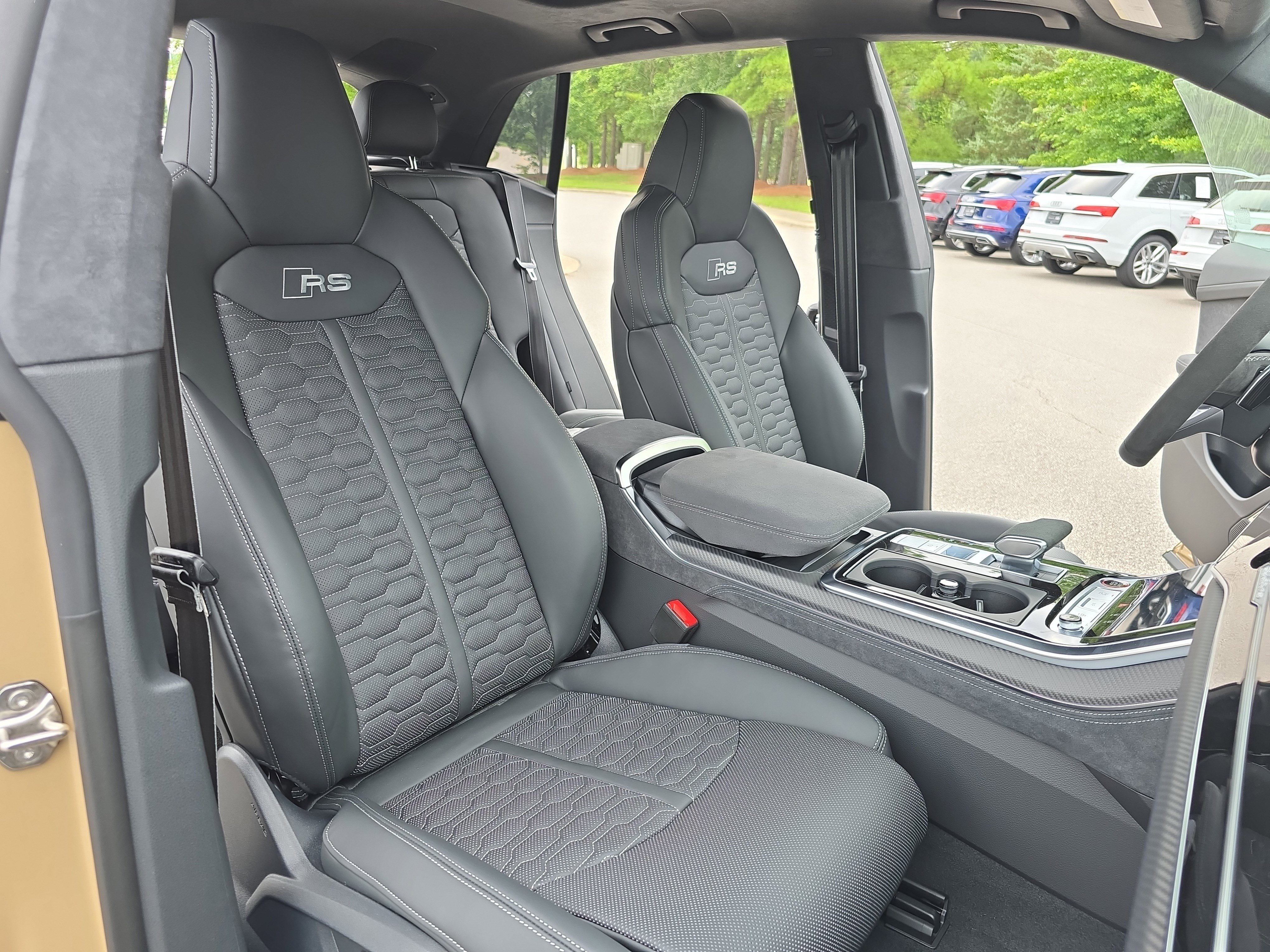 New 2025 Audi RS Q8 performance image 10