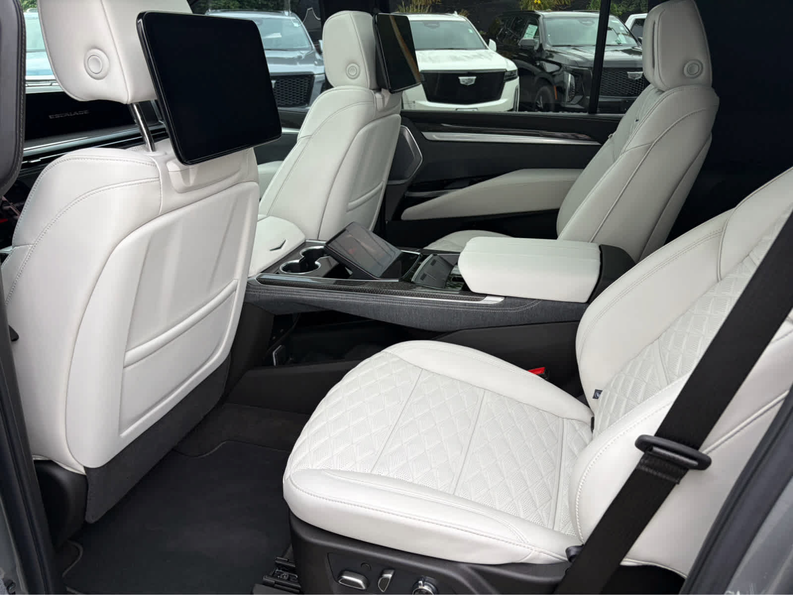 Used 2026 Cadillac Escalade ESV V AWD/4WD image 26