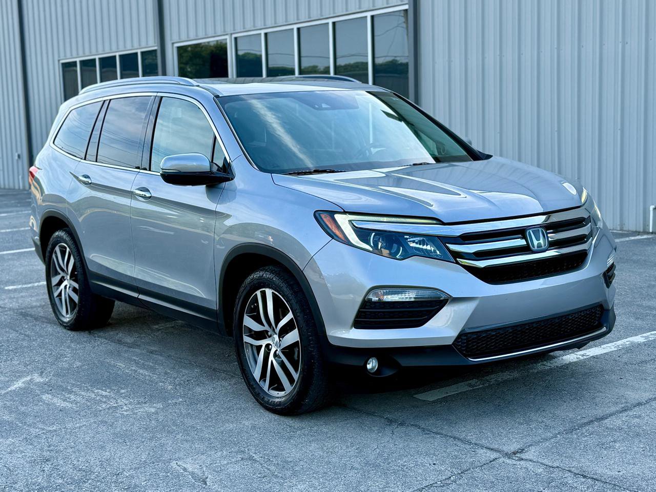 Used 2016 Honda Pilot Elite image 14