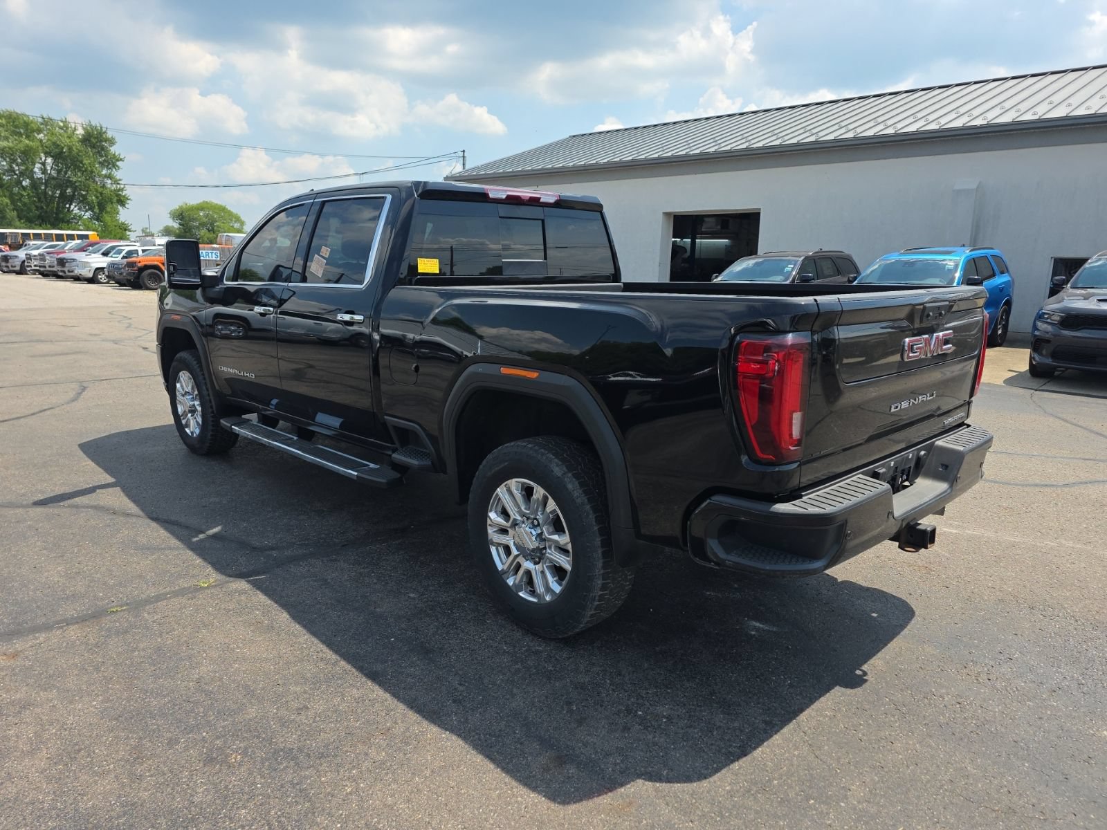 Used 2022 GMC Sierra 3500 Denali AWD/4WD image 7