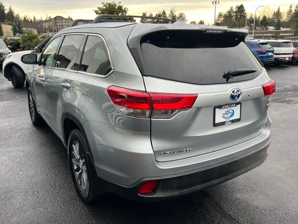 Used 2017 Toyota Highlander XLE image 9