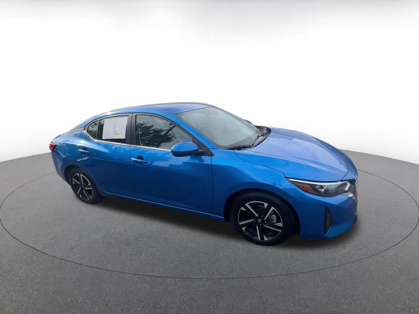 Used 2025 Nissan Sentra SV FWD video 2