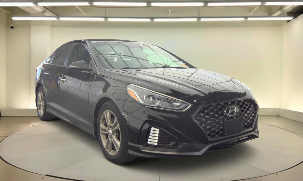 Used 2017 Hyundai Elantra SE image 1