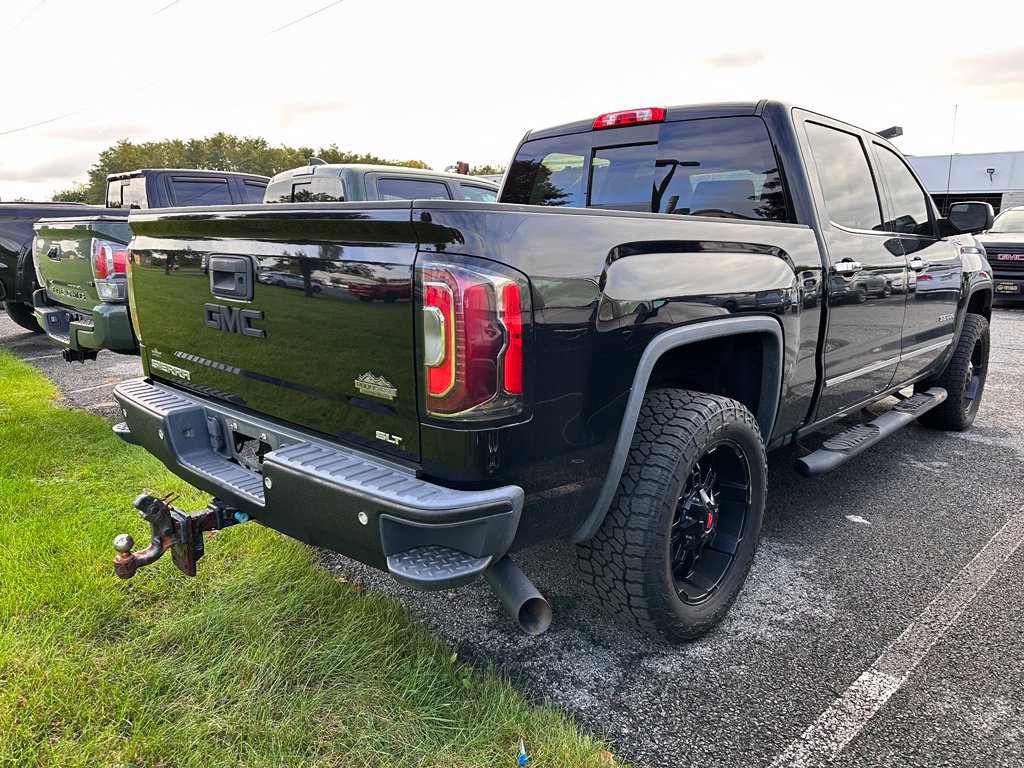 Used 2018 GMC Sierra 1500 SLT w/ SLT Preferred Package AWD/4WD image 4