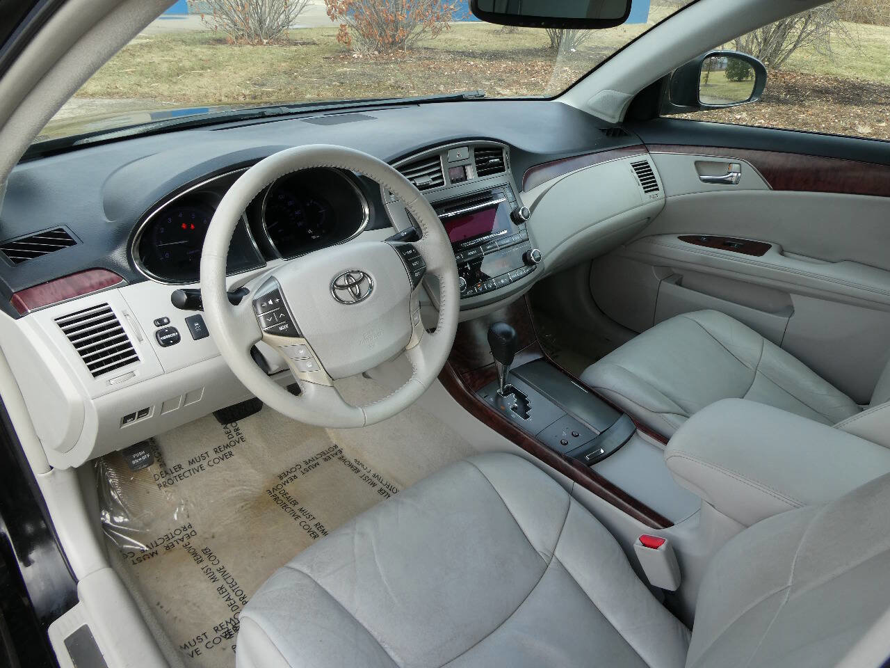Used 2011 Toyota Avalon image 10