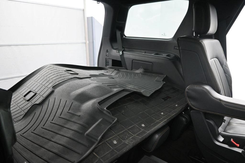 Used 2023 Ford Expedition Platinum AWD/4WD image 14
