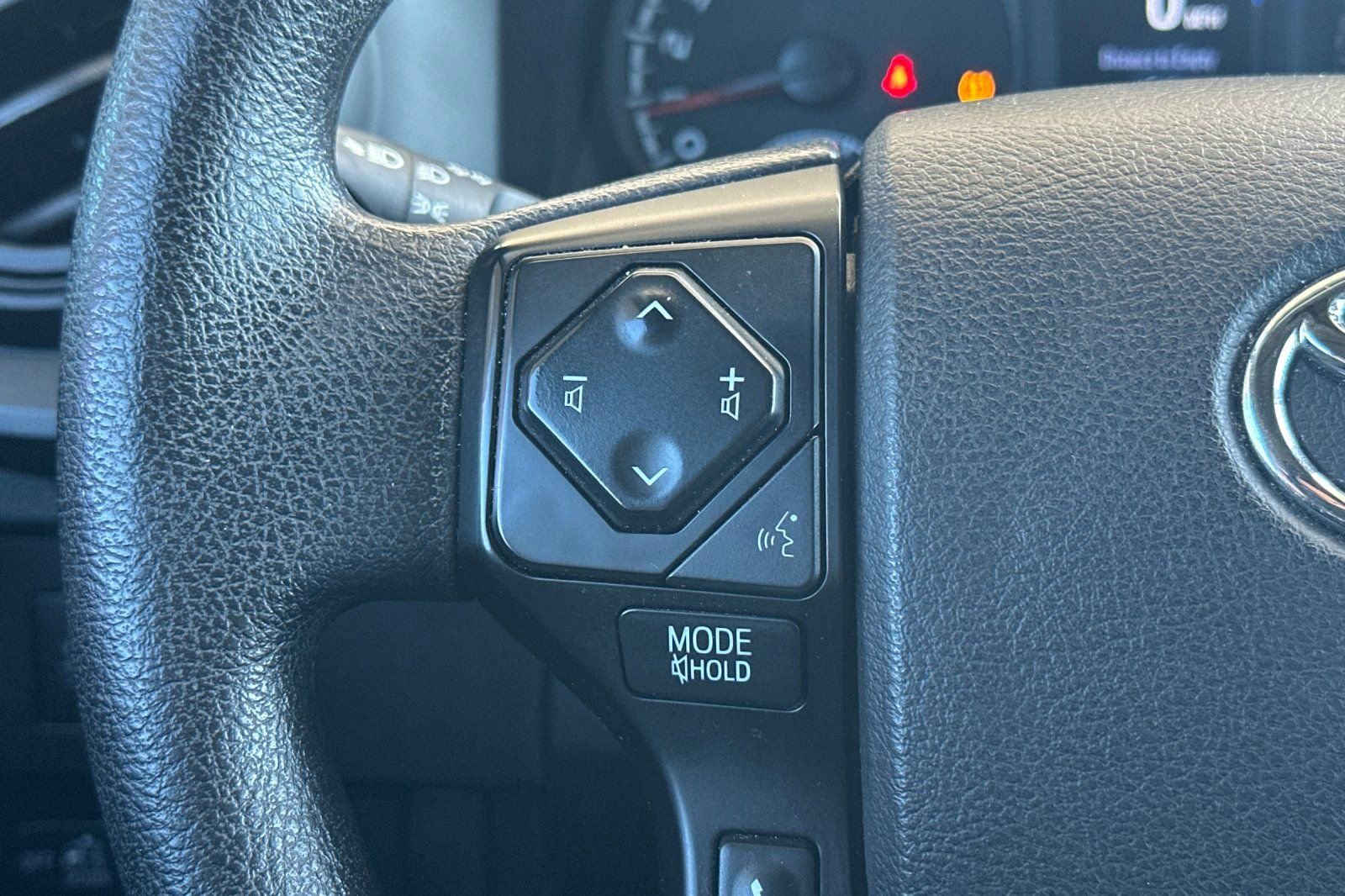 Used 2022 Toyota Tacoma SR w/ SR Convenience Package RWD image 29
