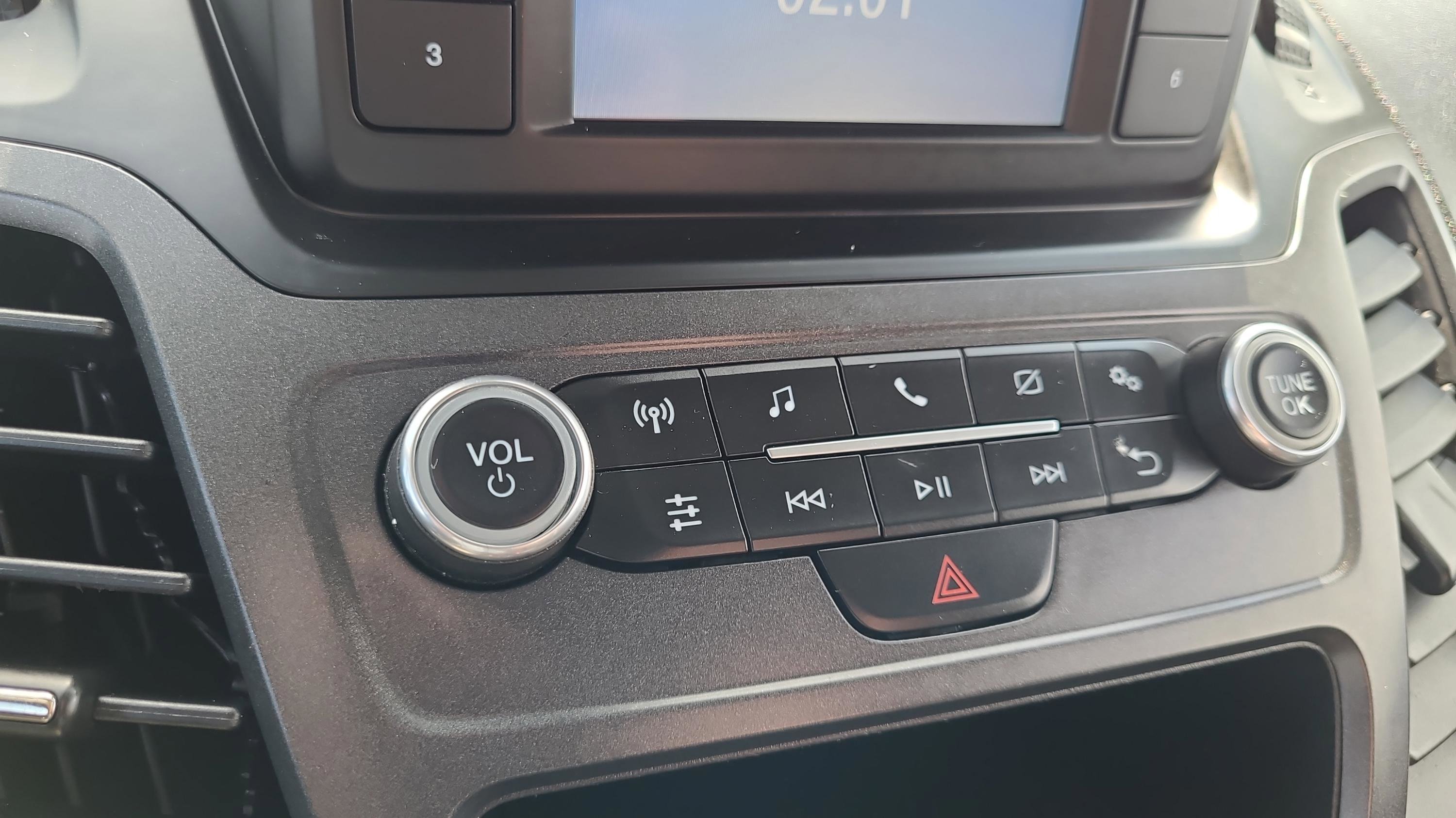 Used 2019 Ford Transit Connect XL image 24