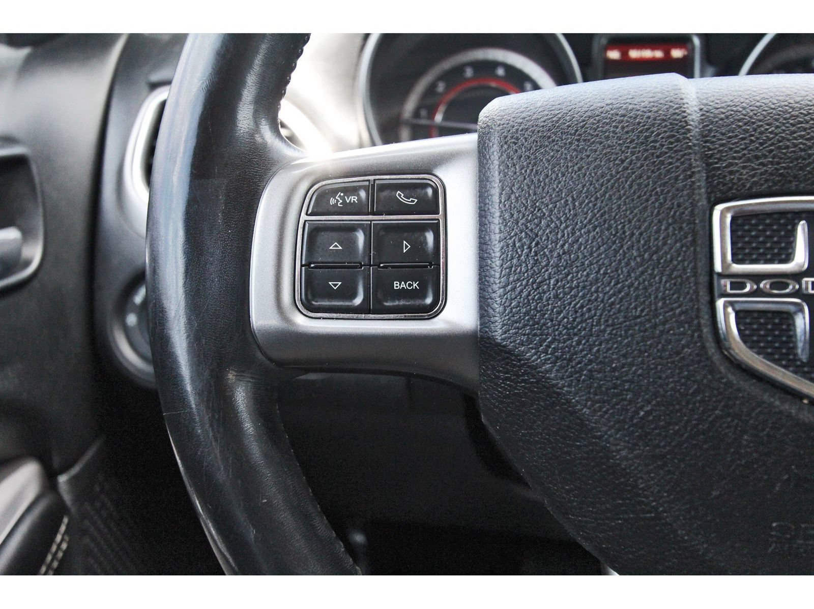 Used 2019 Dodge Journey Crossroad w/ Nav & Sun Group FWD image 22
