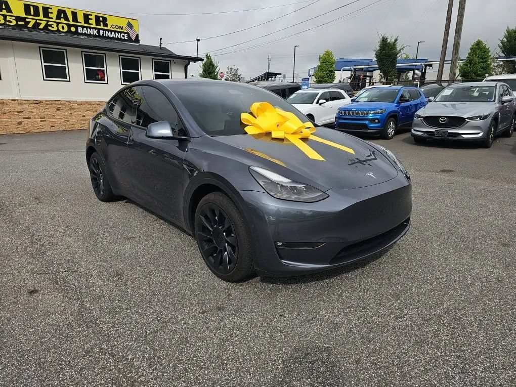 Used 2022 Tesla Model Y Long Range AWD/4WD image 6