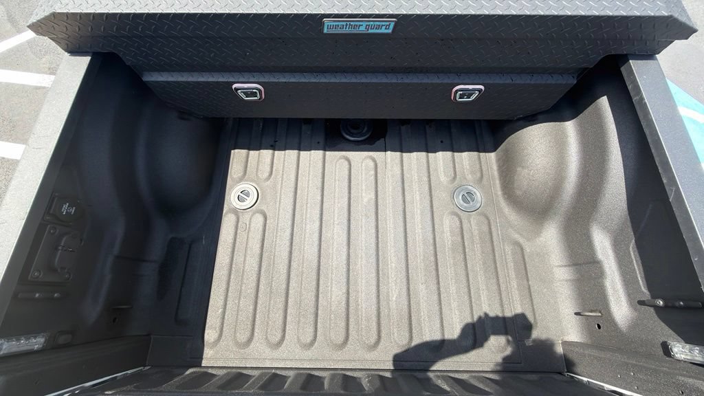 Used 2025 RAM 2500 Laramie AWD/4WD image 14