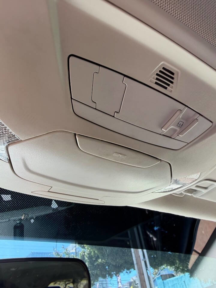 Used 2018 Ford Focus SEL image 34