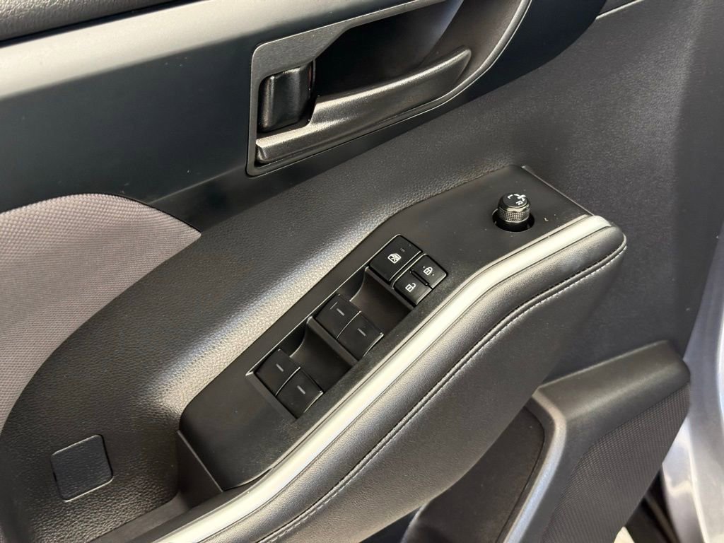 Used 2025 Toyota Highlander LE image 15