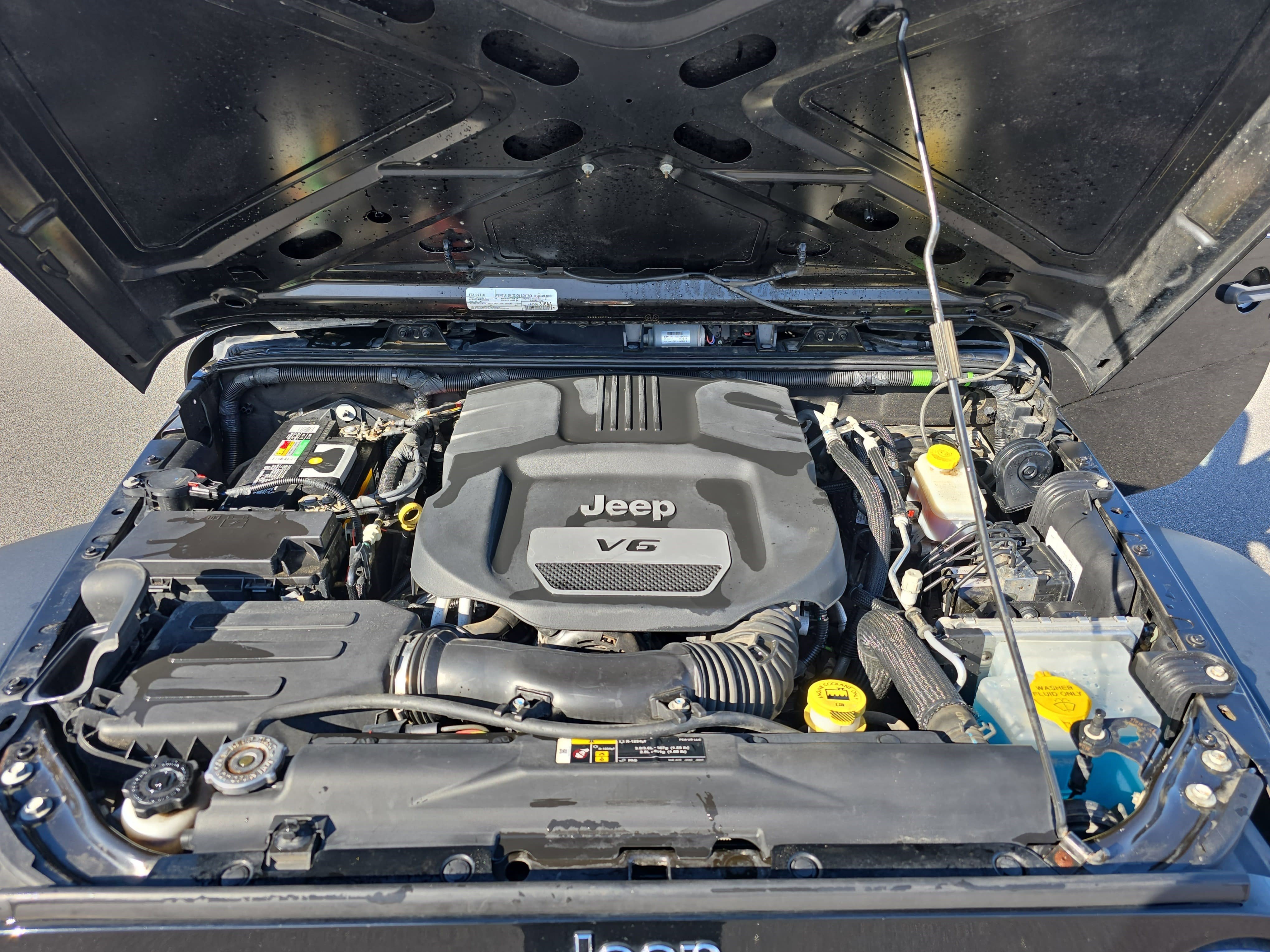 Used 2018 Jeep Wrangler Unlimited Sport S image 28