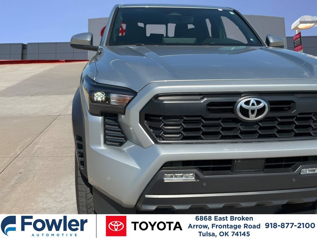 Certified 2025 Toyota Tacoma TRD Off-Road w/ TRD Off Road Upgrade Package AWD/4WD image 34
