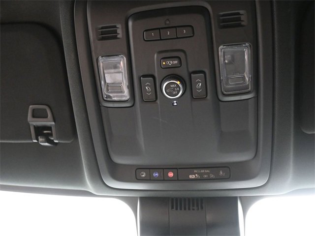 Used 2024 Chevrolet Tahoe High Country image 9