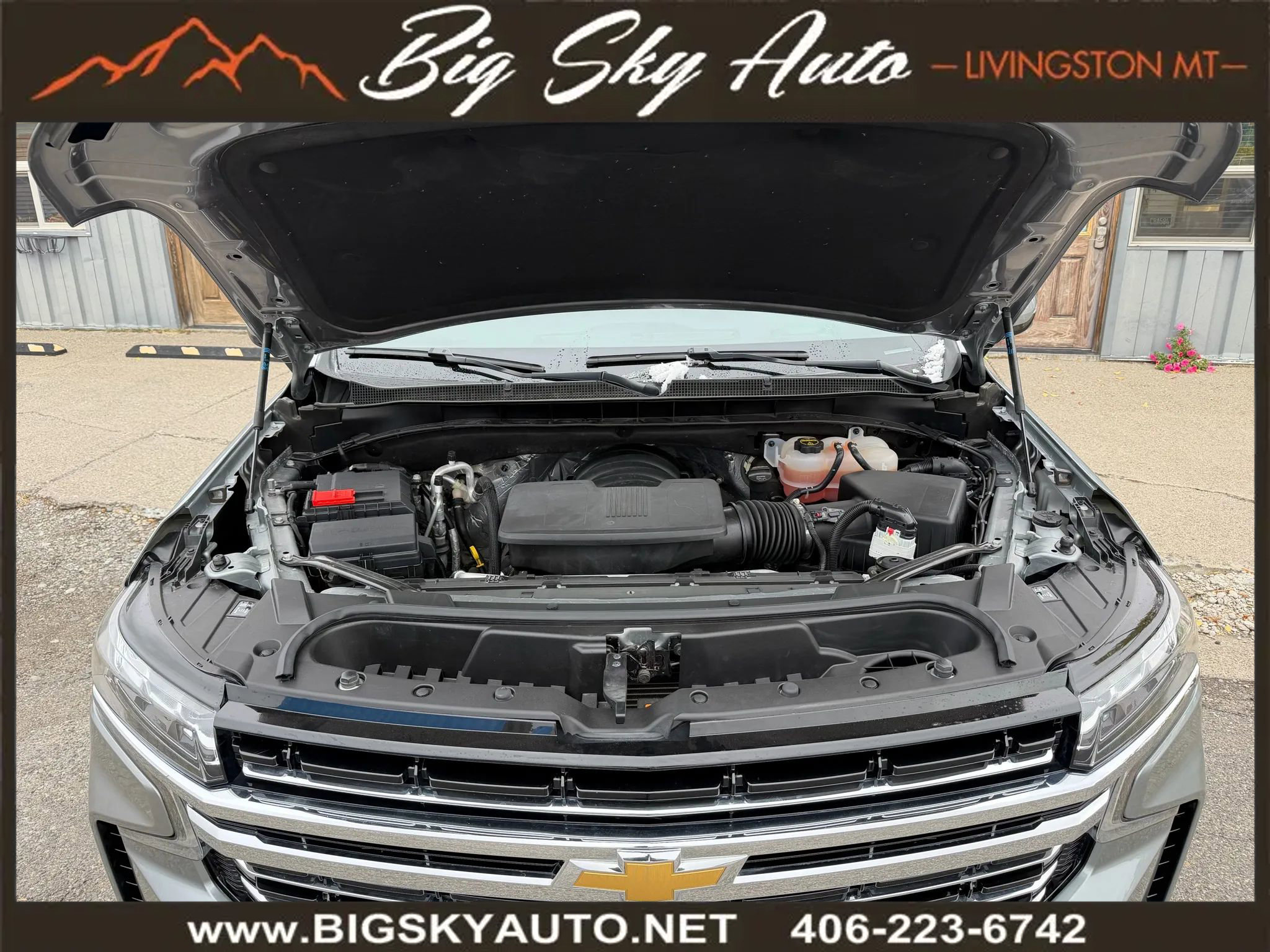 Used 2024 Chevrolet Suburban LT image 10