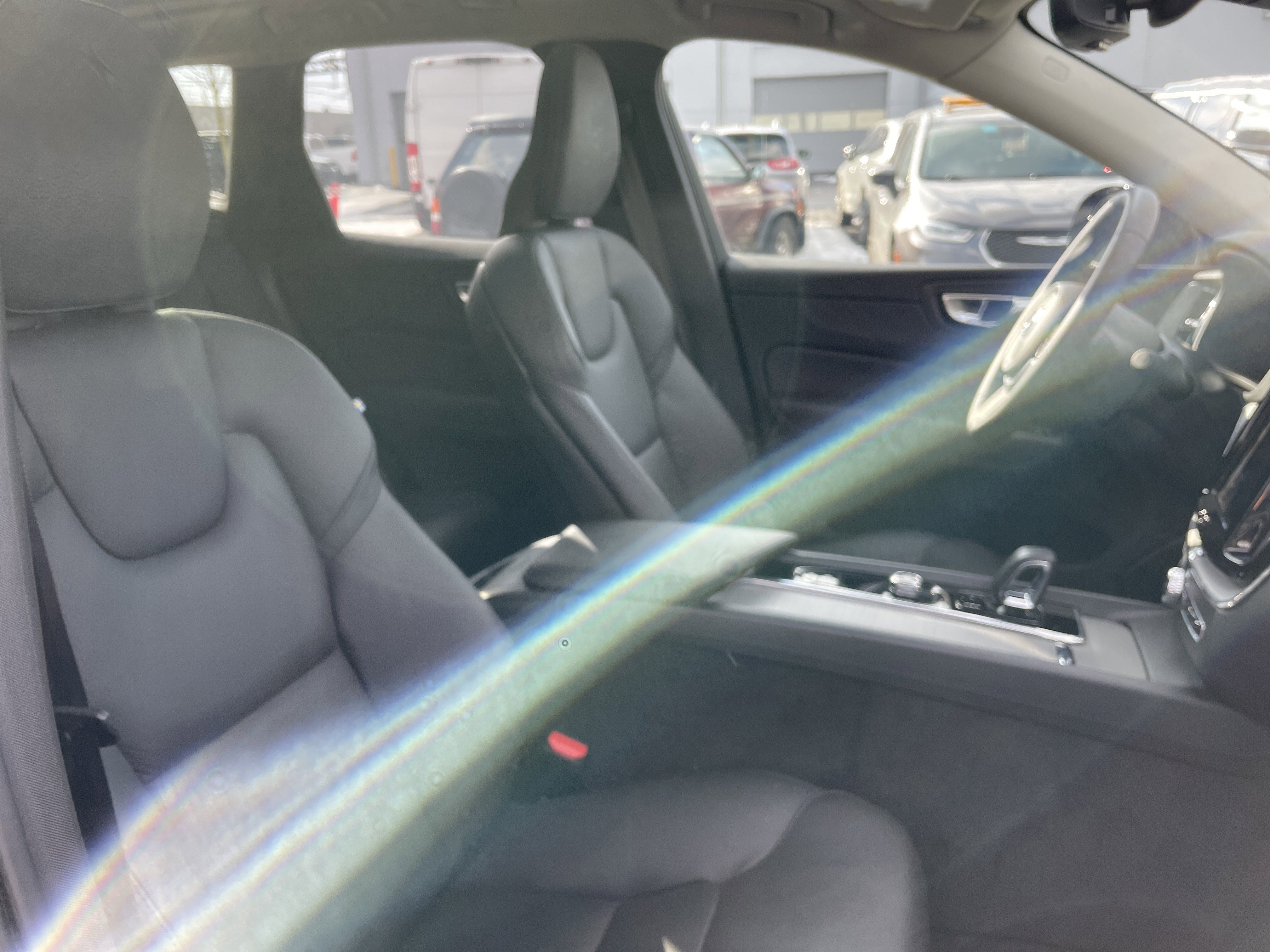 Used 2025 Volvo XC60 B5 Plus image 13