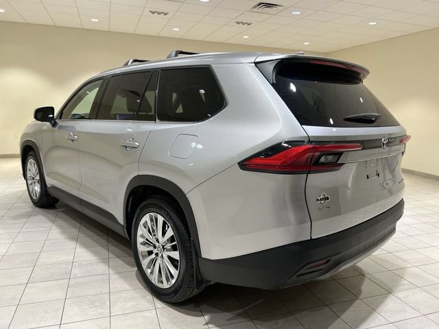 Used 2024 Toyota Grand Highlander AWD image 3
