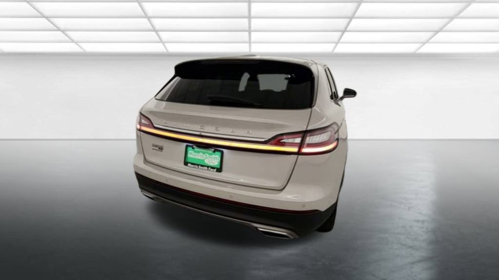 Used 2023 Lincoln Nautilus AWD image 7