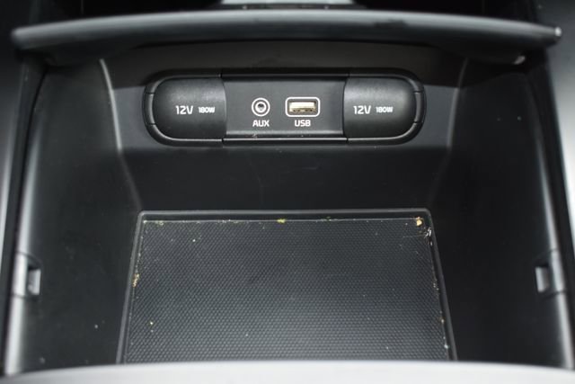 Used 2019 Kia Sorento L image 27