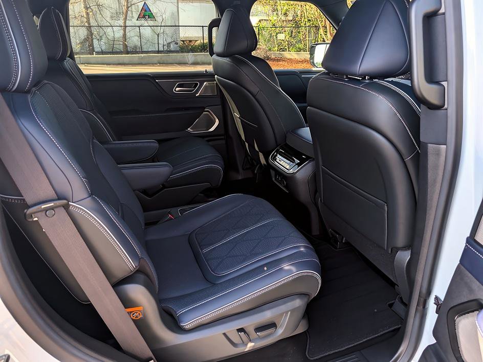 New 2026 INFINITI QX80 4WD w/ Sport Exterior Package image 22