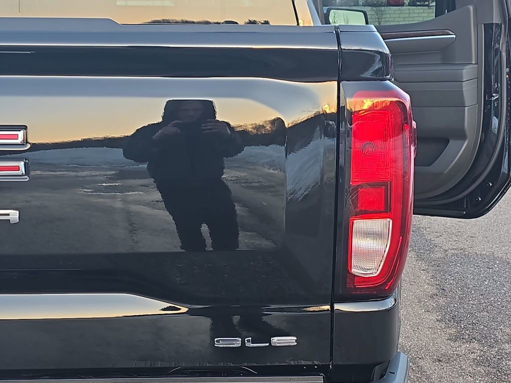 New 2026 GMC Sierra 1500 SLE image 33