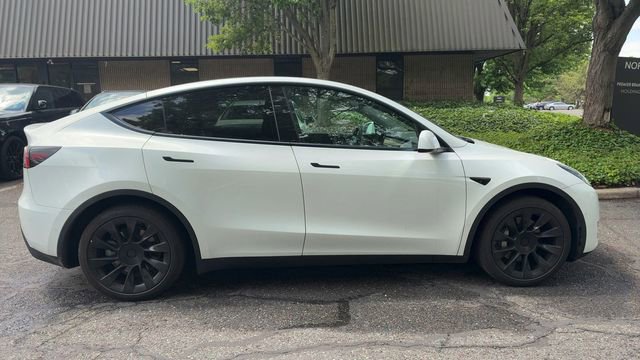 Used 2021 Tesla Model Y Long Range AWD/4WD image 8