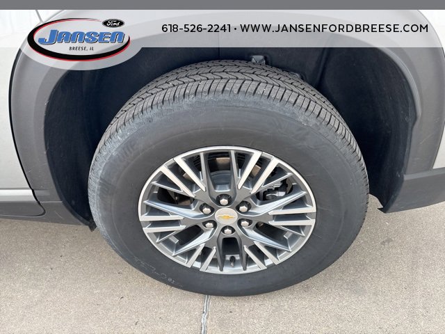 Used 2025 Chevrolet Traverse LT image 7