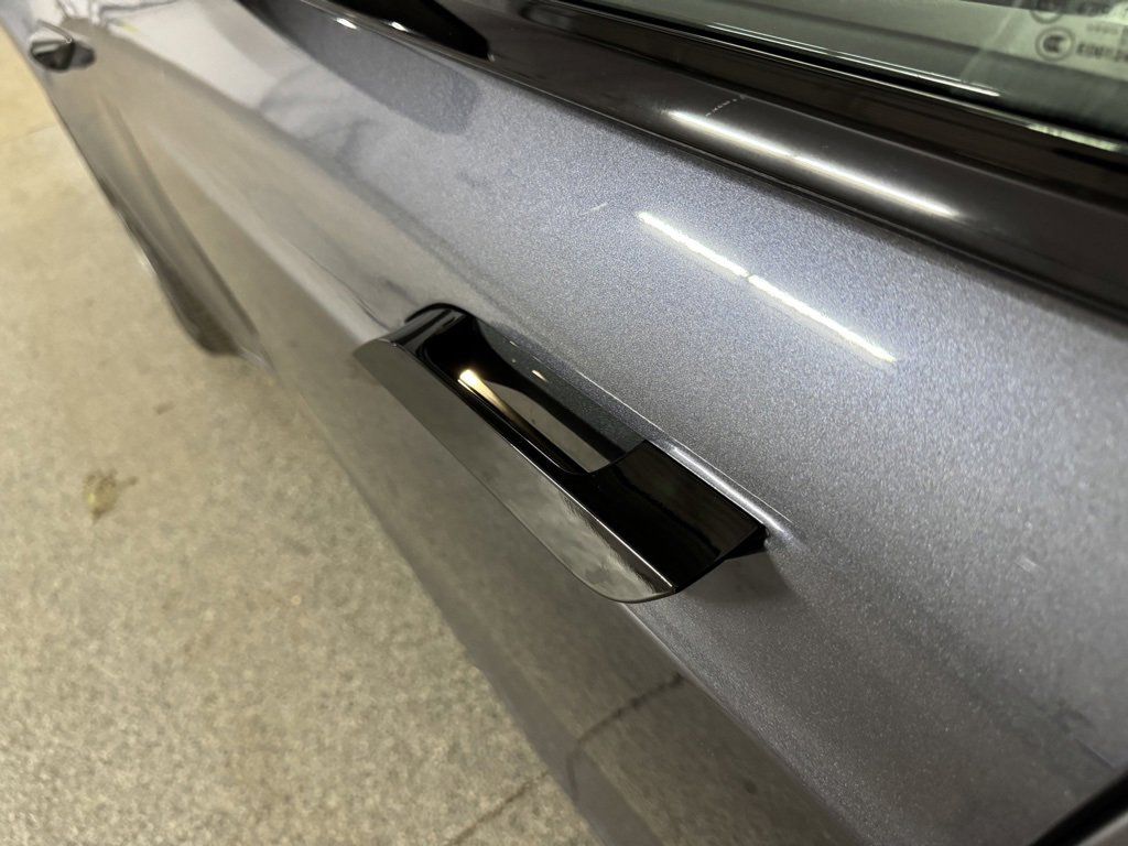 Used 2021 Tesla Model S Plaid image 18