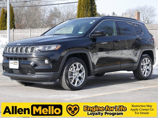 Used 2024 Jeep Compass Latitude image 1