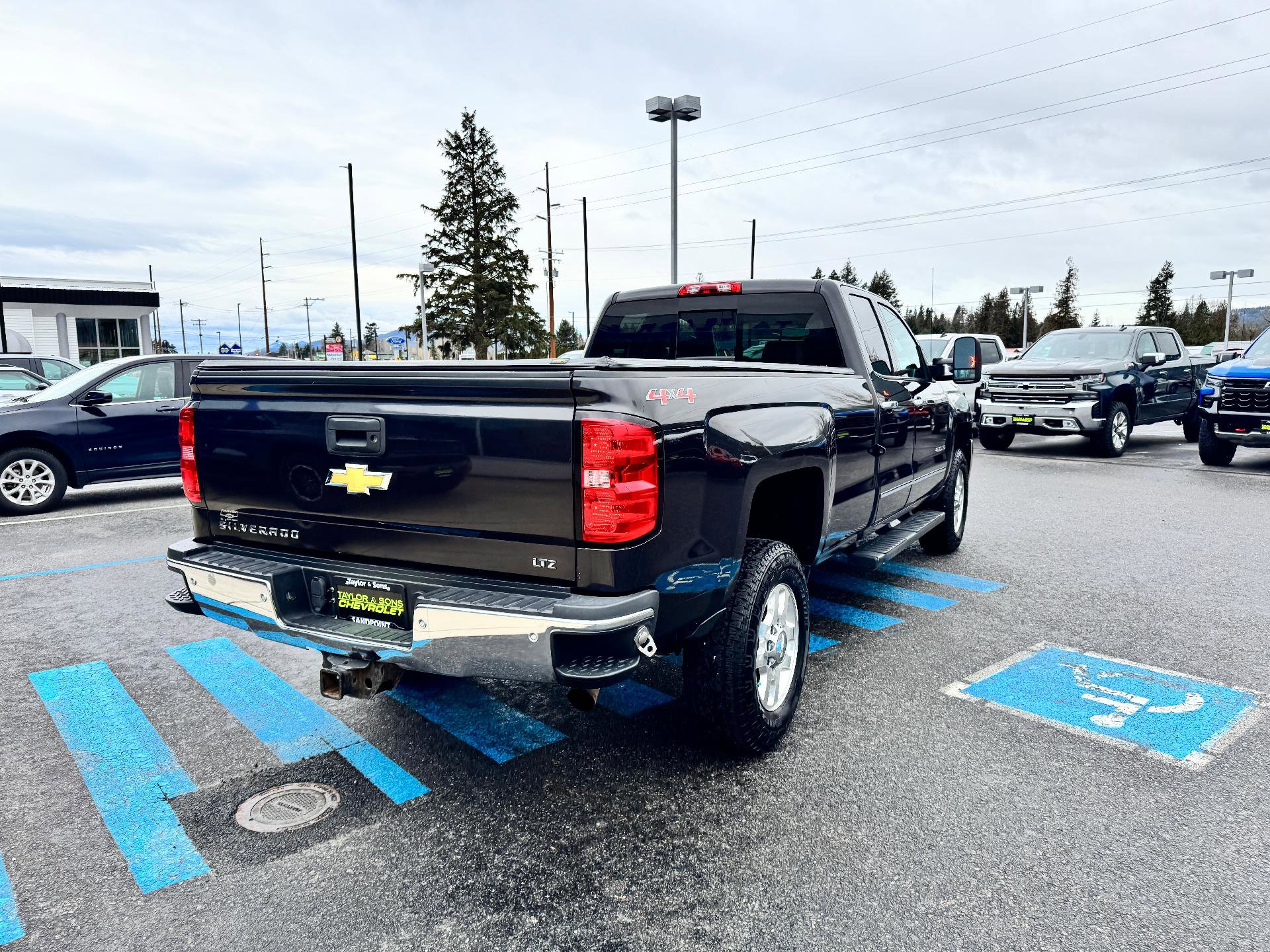 Used 2015 Chevrolet Silverado 2500 LTZ w/ LTZ Plus Package image 7