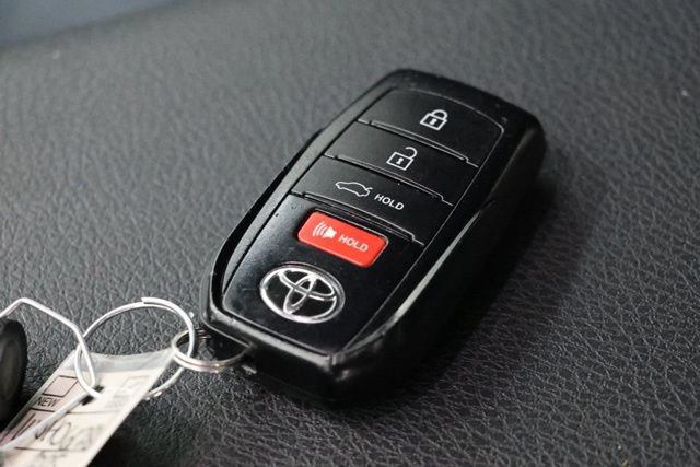 Used 2025 Toyota Camry SE FWD image 34