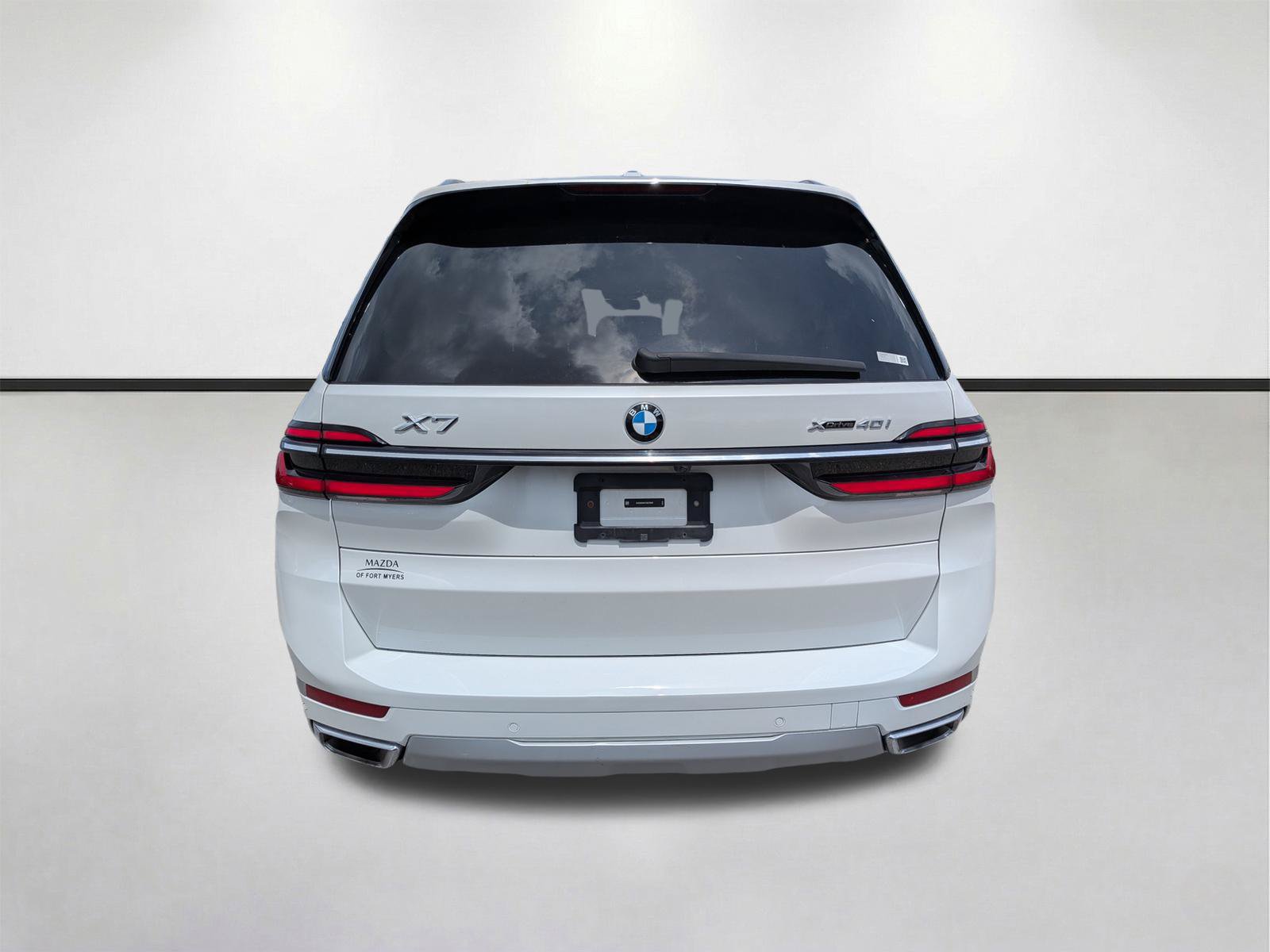 Used 2025 BMW X7 xDrive40i AWD/4WD image 5