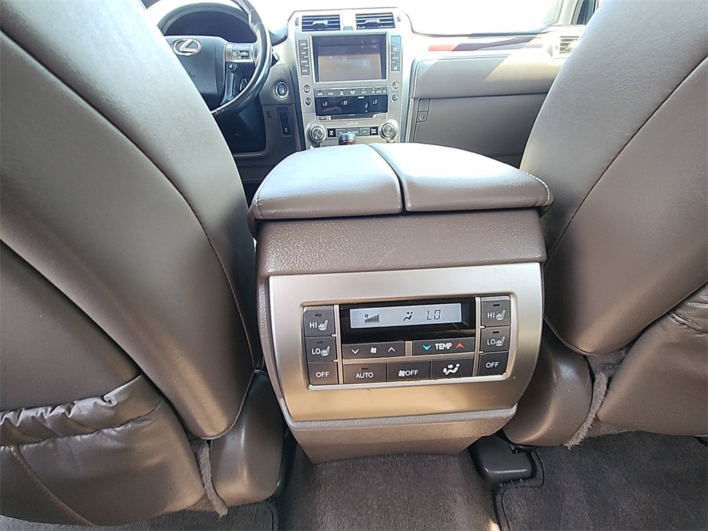 Used 2017 Lexus GX 460 image 31