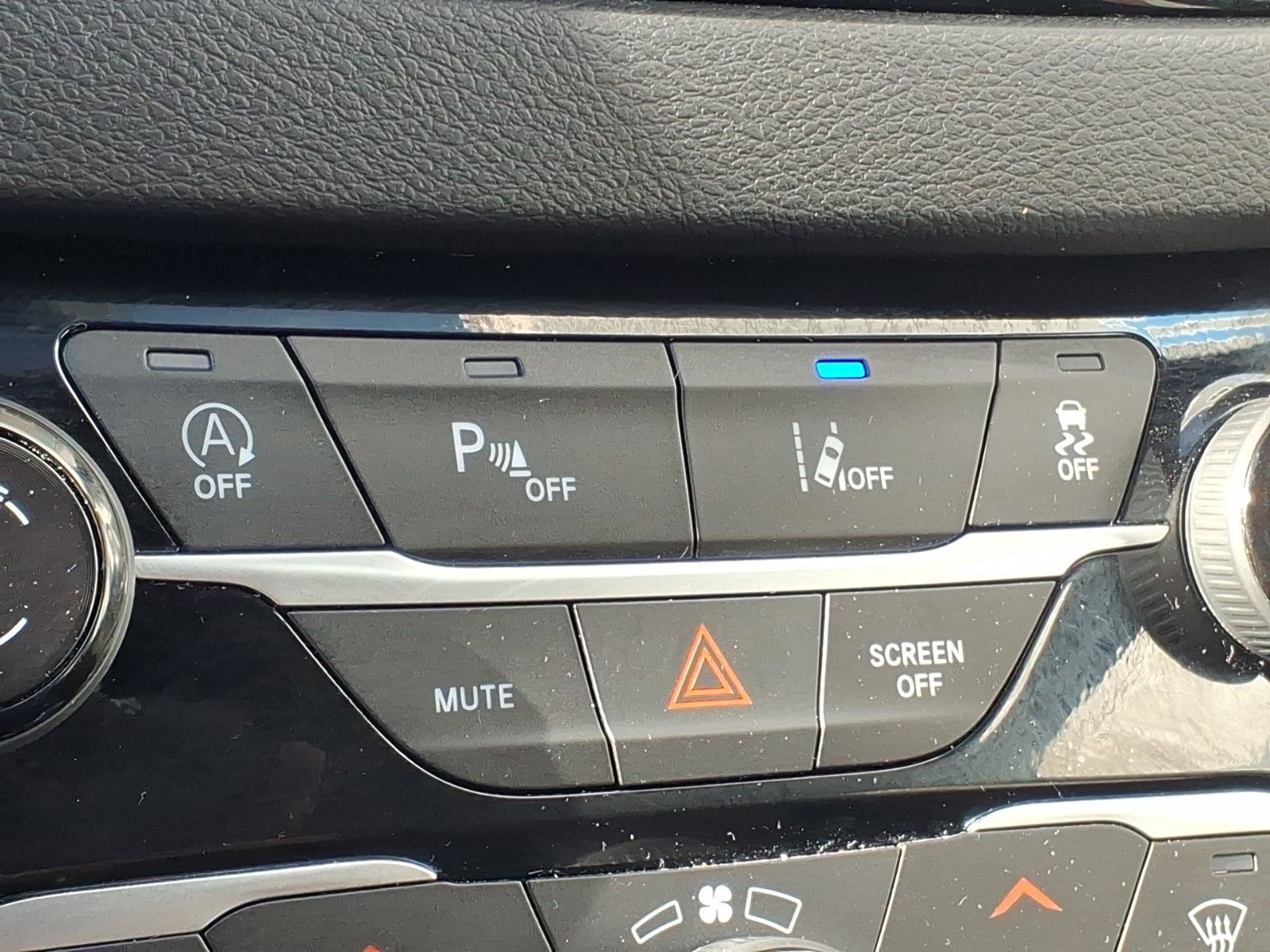 Used 2025 Chrysler Pacifica Select FWD image 18