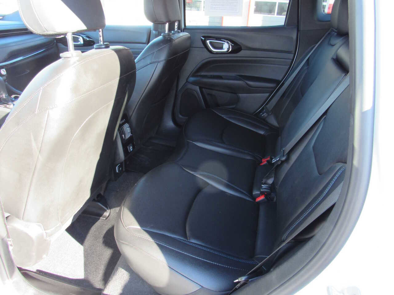 Used 2026 Jeep Compass Limited image 10