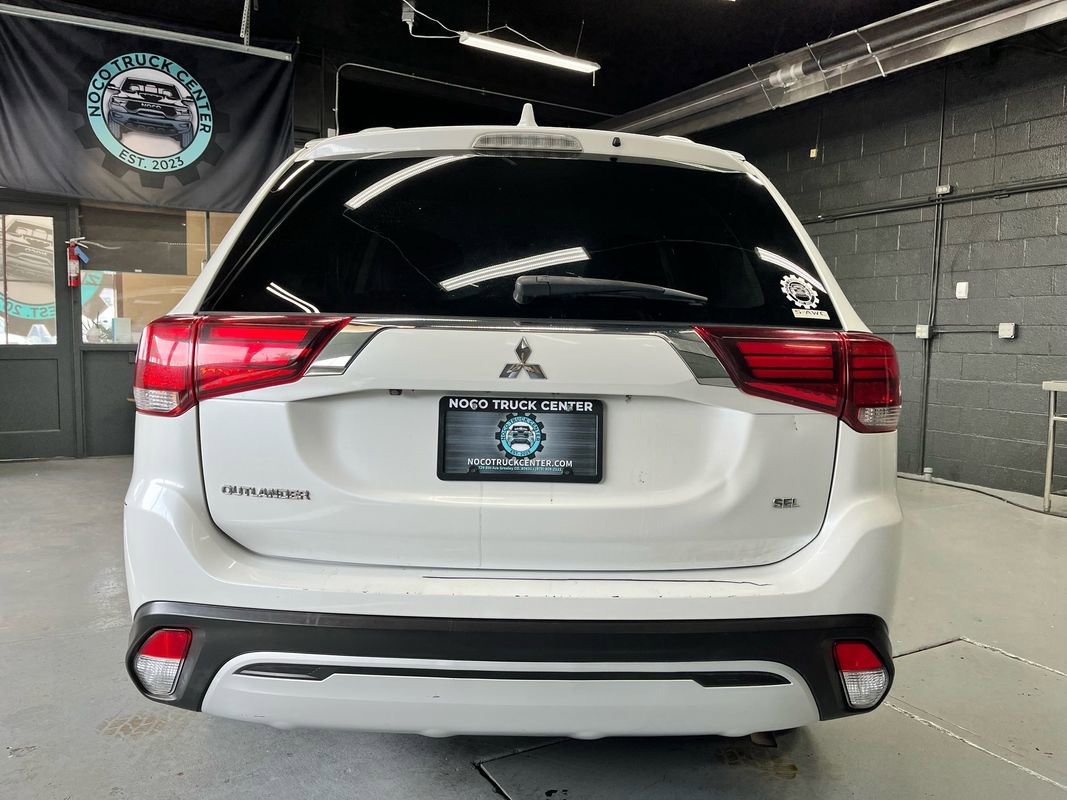Used 2020 Mitsubishi Outlander SEL AWD/4WD image 4