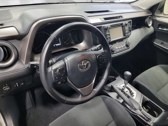 Used 2017 Toyota RAV4 XLE AWD/4WD image 12