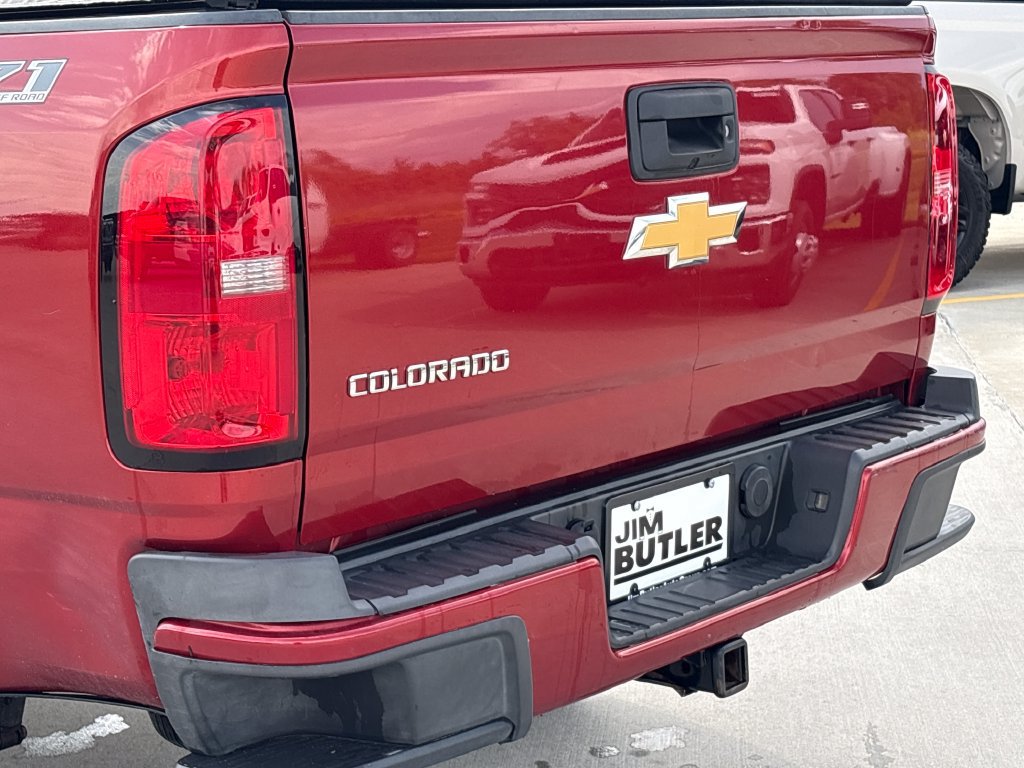 Used 2015 Chevrolet Colorado Z71 AWD/4WD image 38