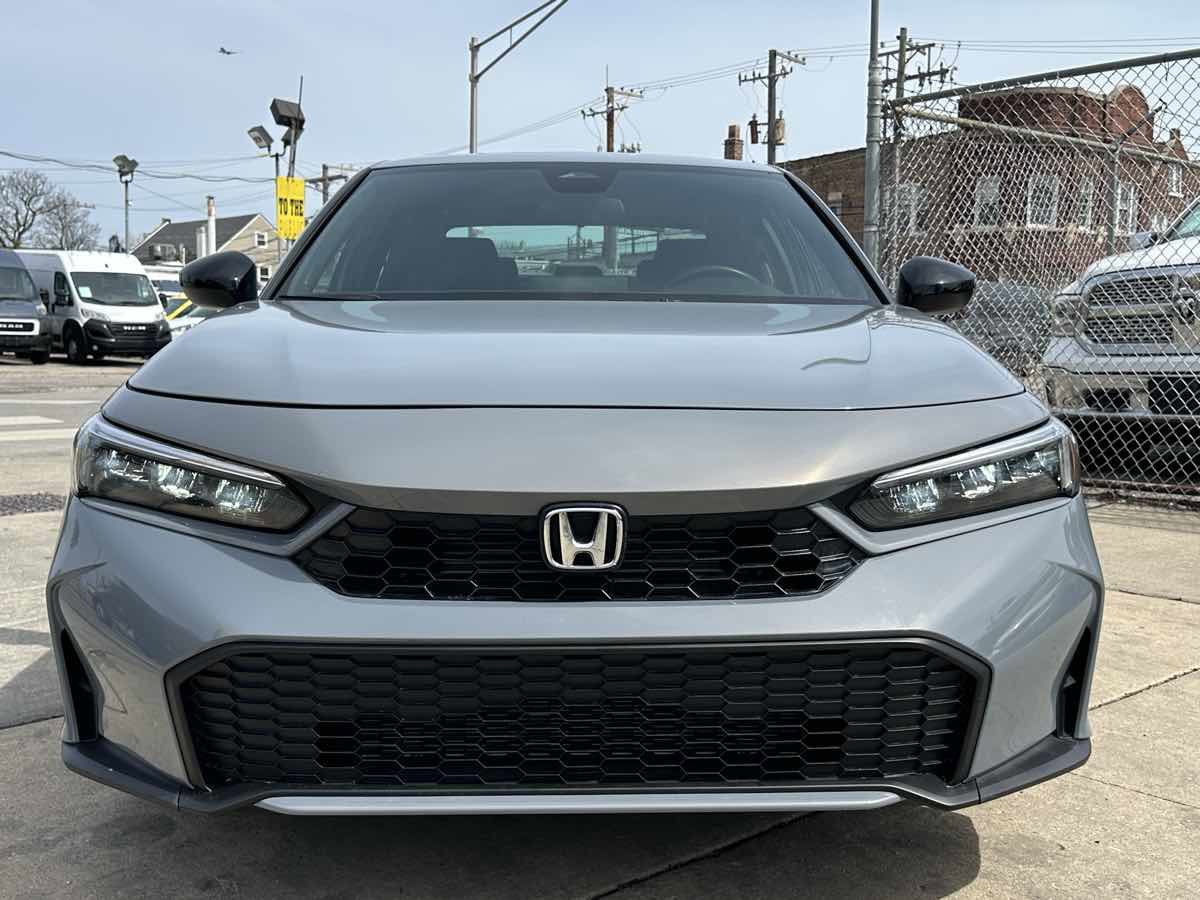 Used 2025 Honda Civic Sport image 2