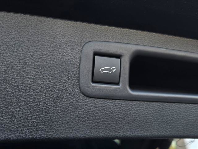 Certified 2026 Toyota Highlander Limited AWD/4WD image 25
